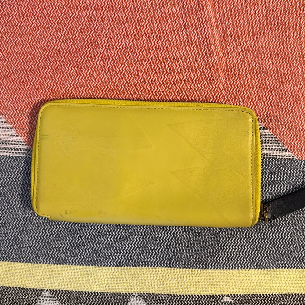 100% Authentic Marni continental zip wallet